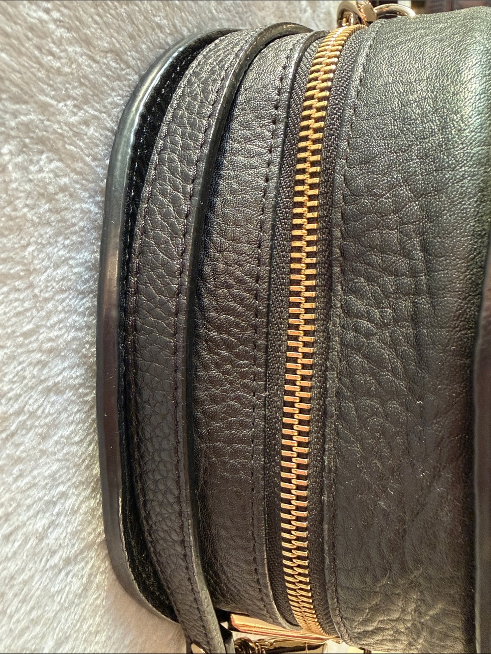 OAD New York Black Pebbled Round Crossbody Bag - Picture 7 of 14